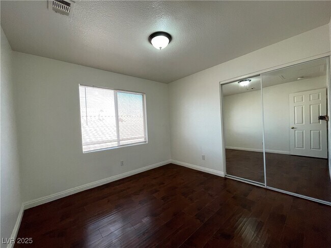 Building Photo - 4364 Mesa Hill Dr