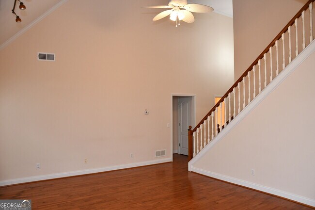 Building Photo - 4235 Old Wood Dr SW