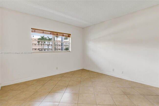 Building Photo - 1501 S Ocean Blvd