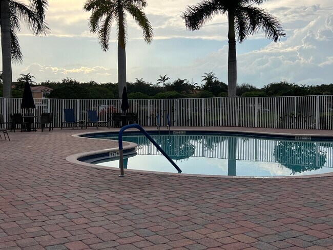 Building Photo - 4808 W Bexley Park Dr