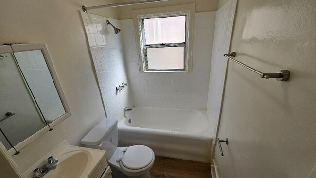 Building Photo - 727 S Coronado St