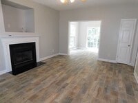 Building Photo - 3 bedroom 2.5 bath single family home