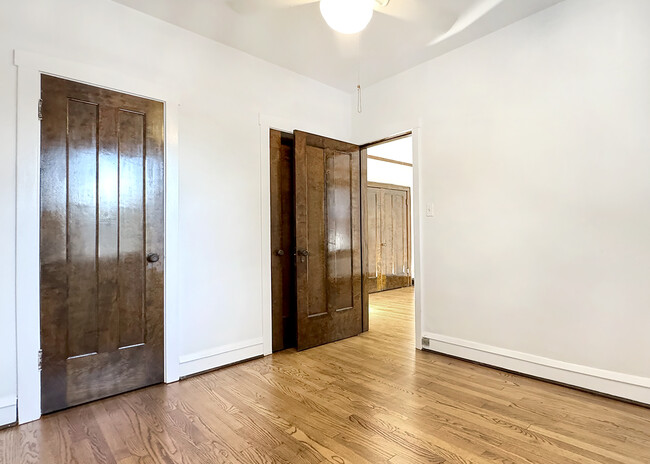 Bedroom - North Wolcott Ave