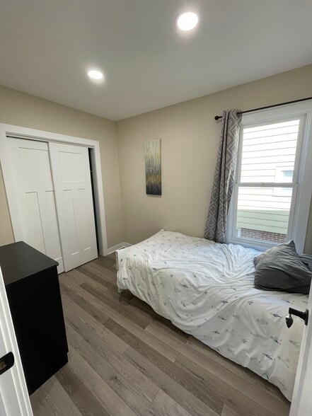 Twin Bedroom - 86 Lighthouse Ct