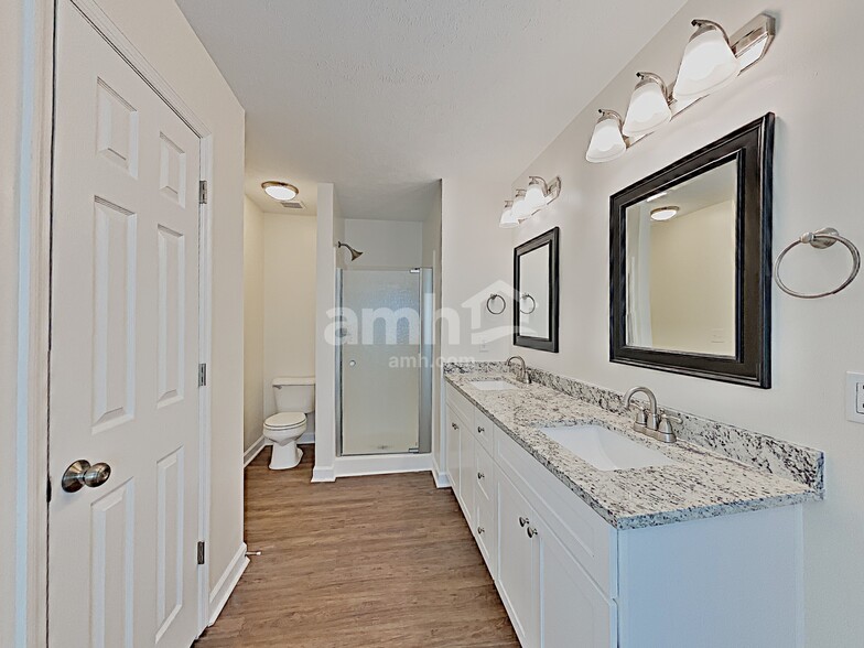 Building Photo - 3429 White Pine Dr