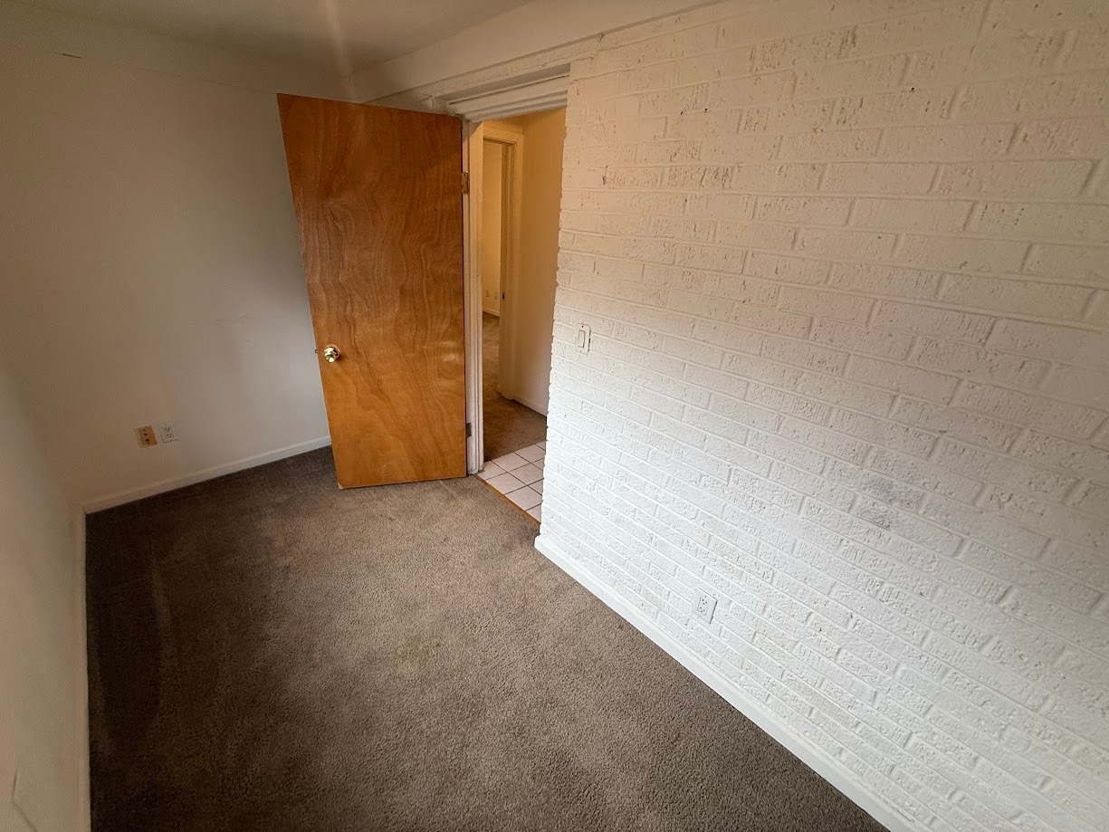 Building Photo - 309 W Doty St