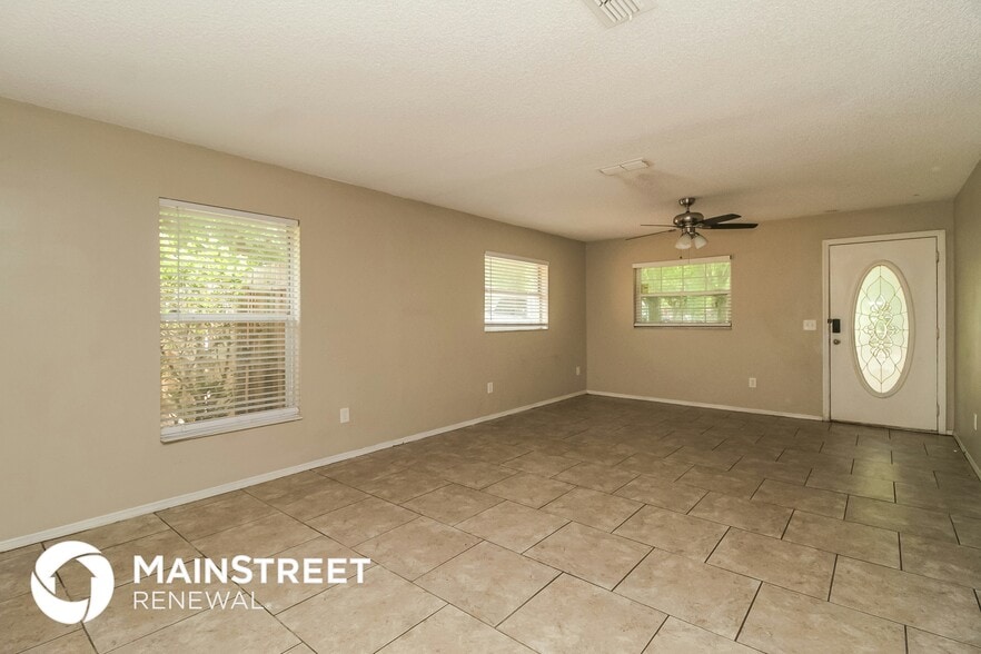 Primary Photo - 313 Apopka Hills Cir