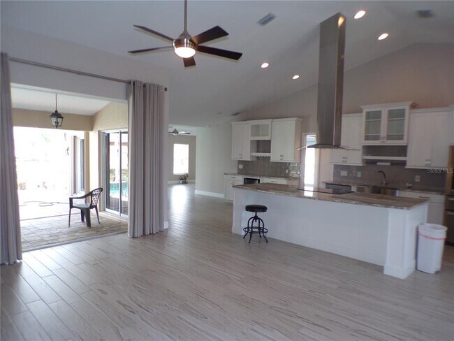 Building Photo - 4942 Ariton Rd