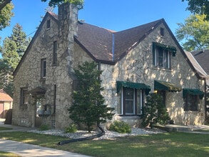 Building Photo - 2402 S 83rd St