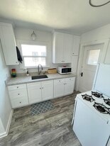 Kitchen - 3036 Lemon St