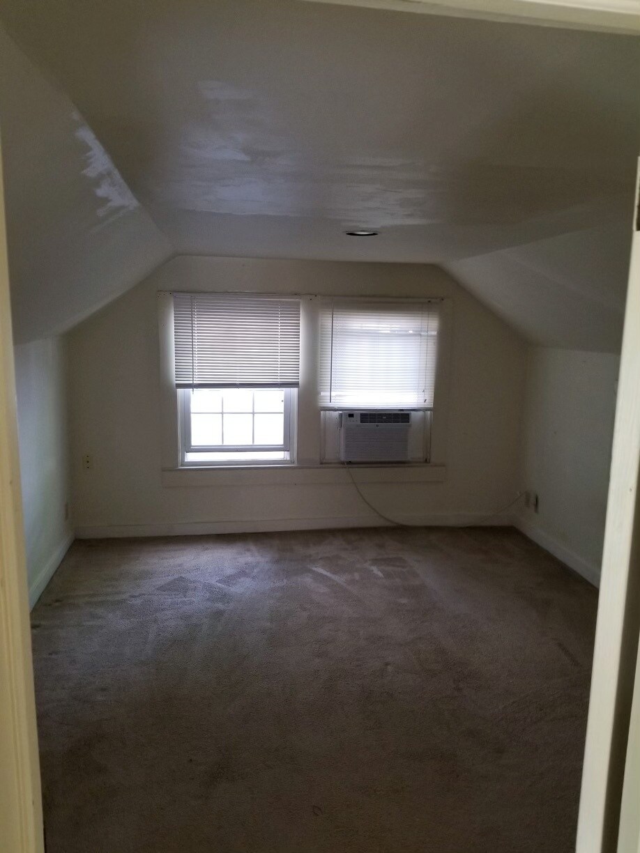 Bedrooom - 2221 Wildcat Creek Rd