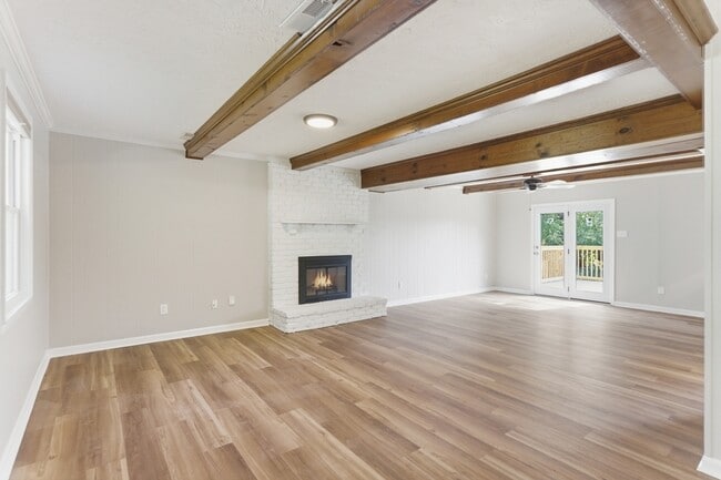 Building Photo - 10118 Lonesome Pine Dr