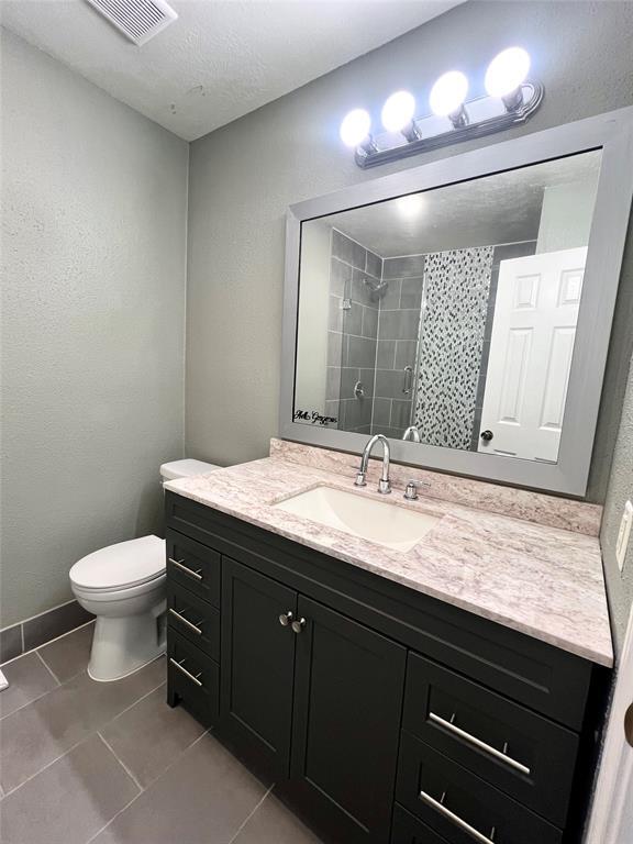 Building Photo - 22114 Pearl Lake Dr