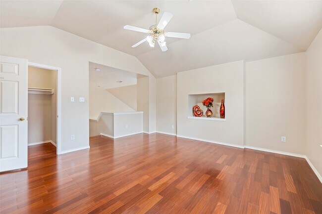 Building Photo - 7218 Broadelm Dr