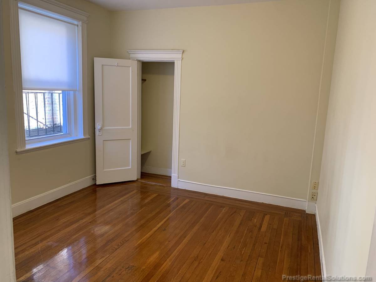 Building Photo - 25 Gardner St