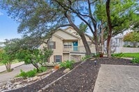 Building Photo - 504 Lakeshore Cir