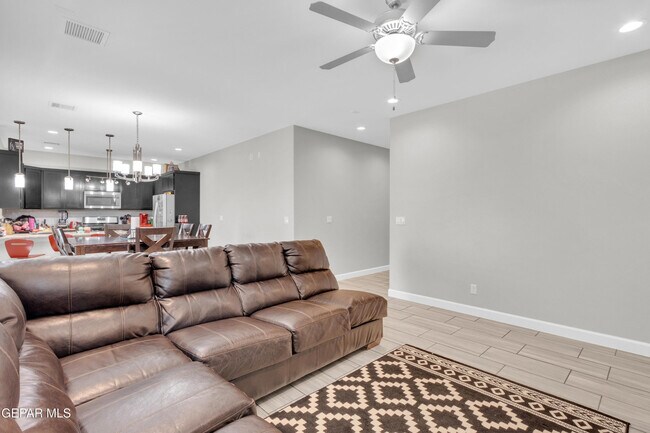 Building Photo - 412 Beech Tree Dr