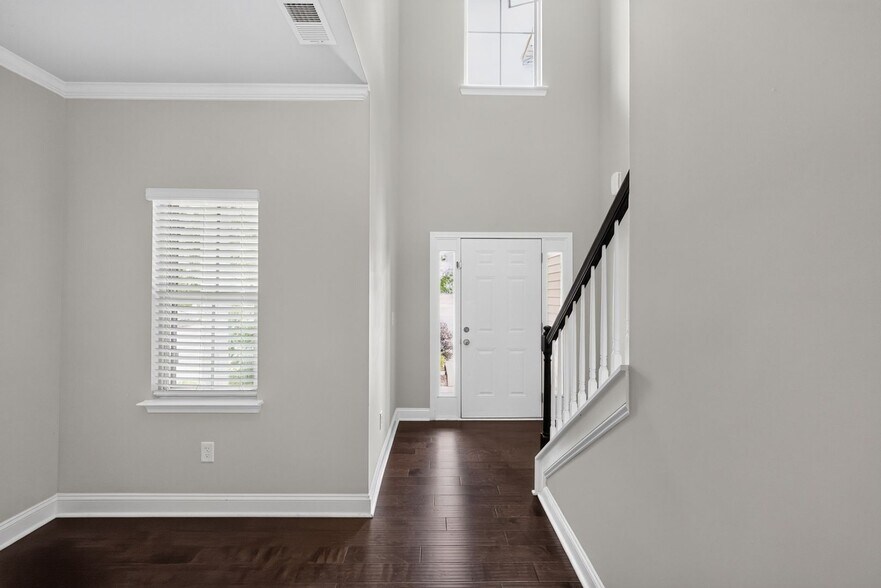 Building Photo - 3 Donan Ct