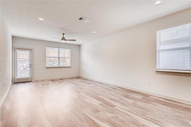 Building Photo - 8033 Linnie Ln