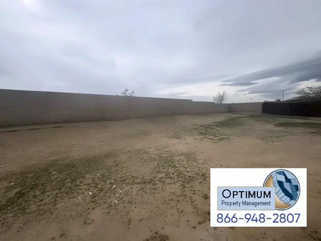 Building Photo - Spacious 4-Bedroom Home with Fireplace & Large Backyard