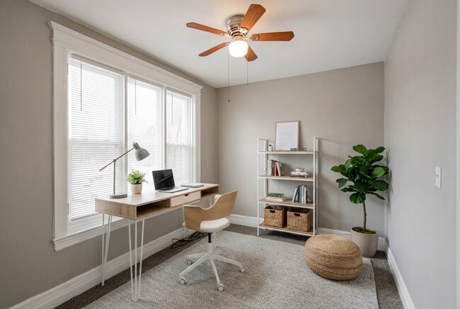 Building Photo - Historic Style, Modern Comforts, Prime Location