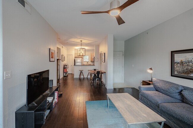 Building Photo - 6810 Deatonhill Dr