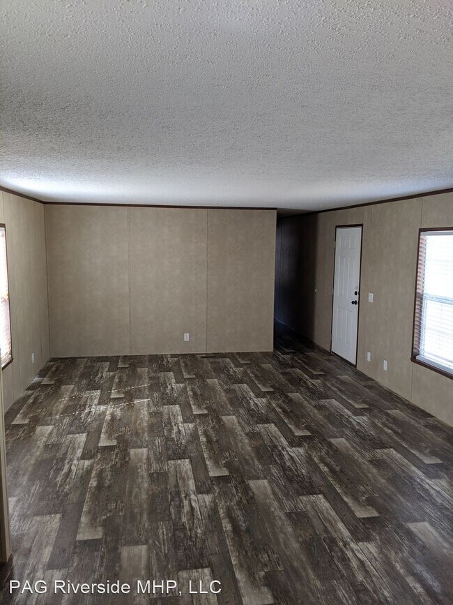 Building Photo - 10186 W Farrand Rd