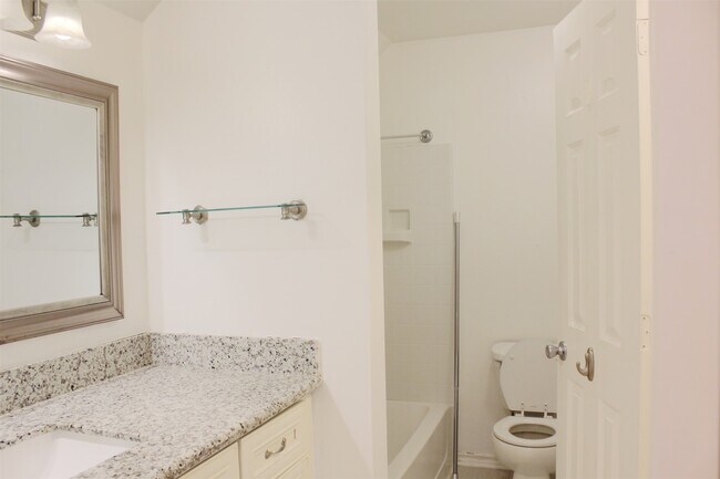 Building Photo - 4416 Holt St