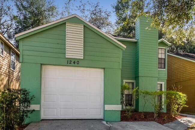 Building Photo - 1240 Crossfield Dr