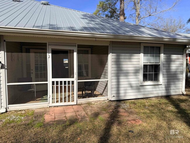 Building Photo - 24956 Ivy Ln