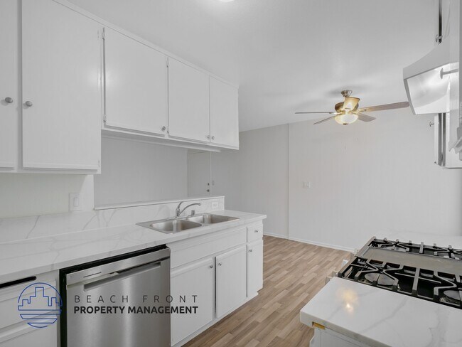 Building Photo - 1547 W 261st St