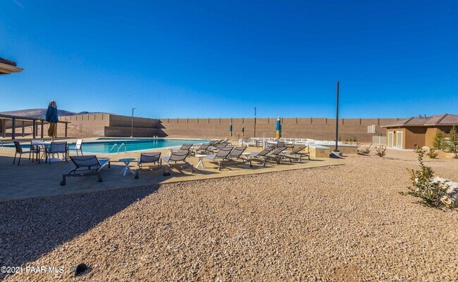 Building Photo - 5827 Gerard Dr