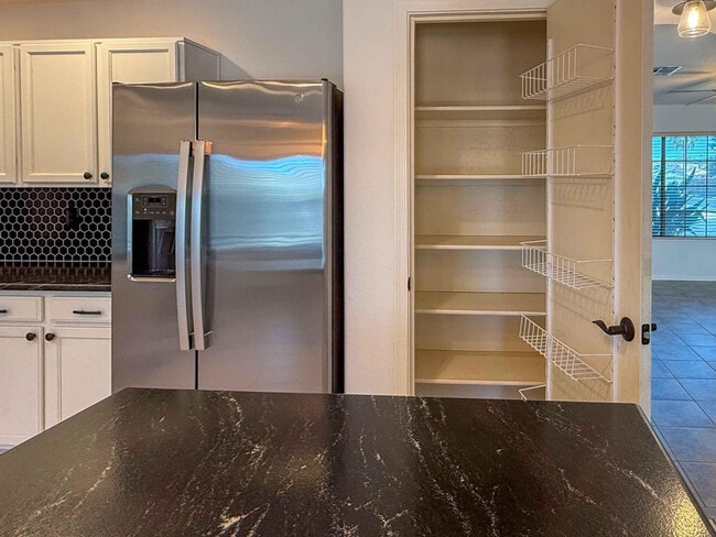 Building Photo - 3103 W Zachary Dr