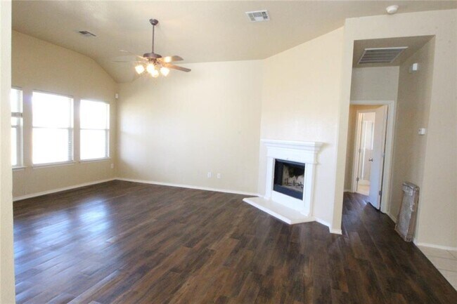 Building Photo - 107 Inman Dr
