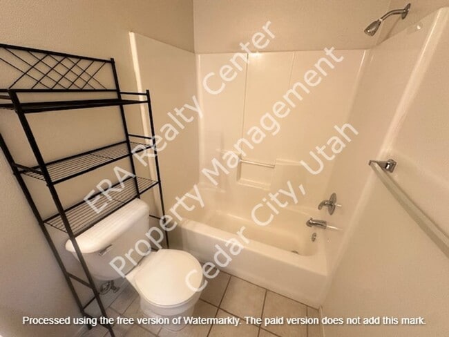Building Photo - Move-In Discount -- 2 Bedroom - 2 bath Apartment with Garage!