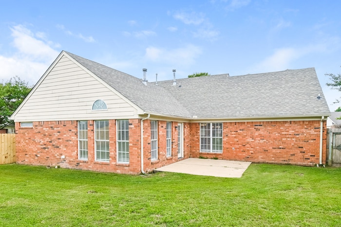 Building Photo - 5682 Hunters Chase Dr
