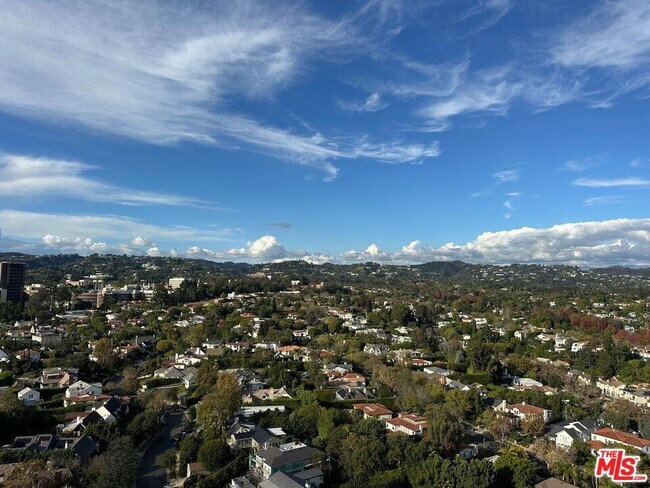 Building Photo - 10701 Wilshire Blvd