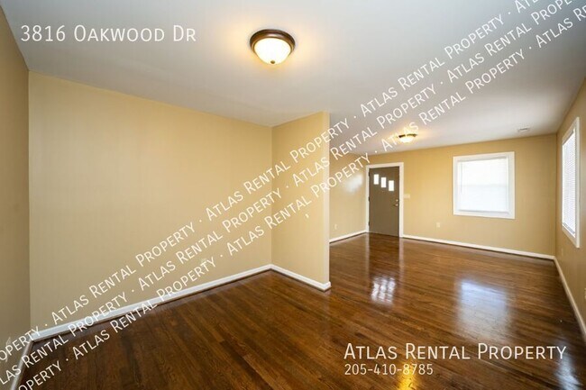 Building Photo - 3816 Oakwood Dr