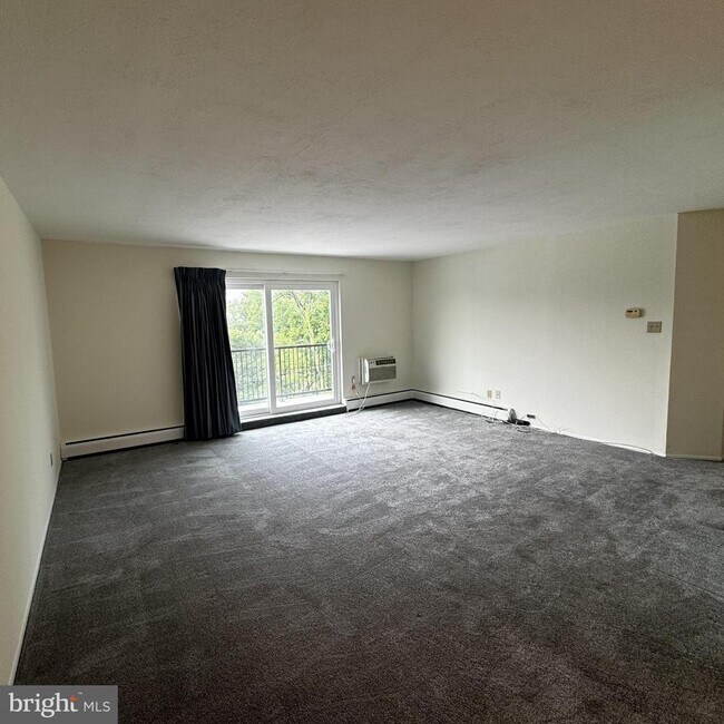 Building Photo - 120 N Bethlehem Pike