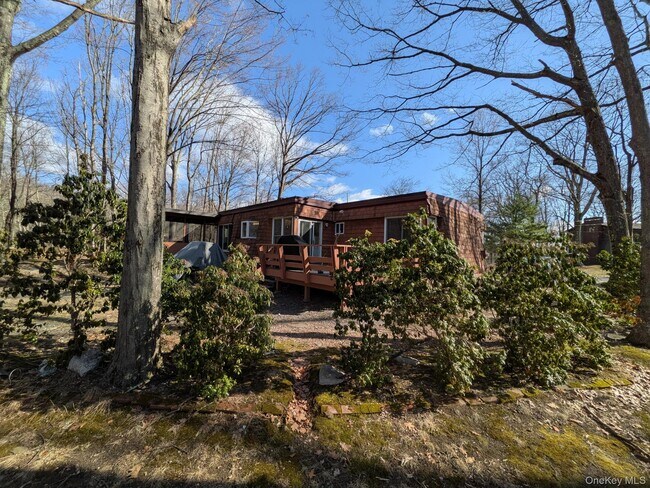 Building Photo - 37 Hill Rd