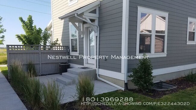 Building Photo - Light and Bright Daybreak 4 Bedroom