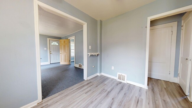 Building Photo - Cute ranch in Mansfield!