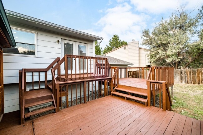 Building Photo - 18912 E Kansas Dr