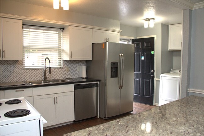 Building Photo - 2574 Marilee Ln