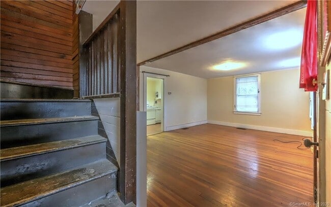 Building Photo - 473 Amity Rd