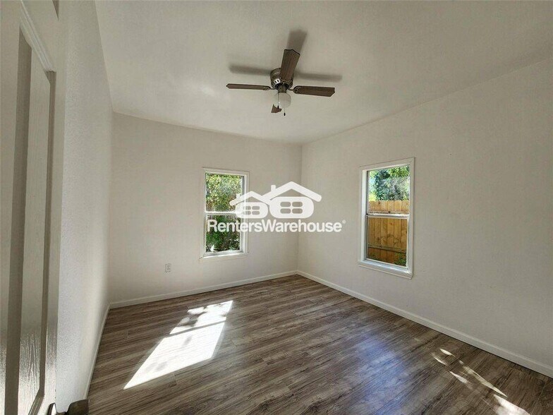 Building Photo - 2706 1/2 Berry St