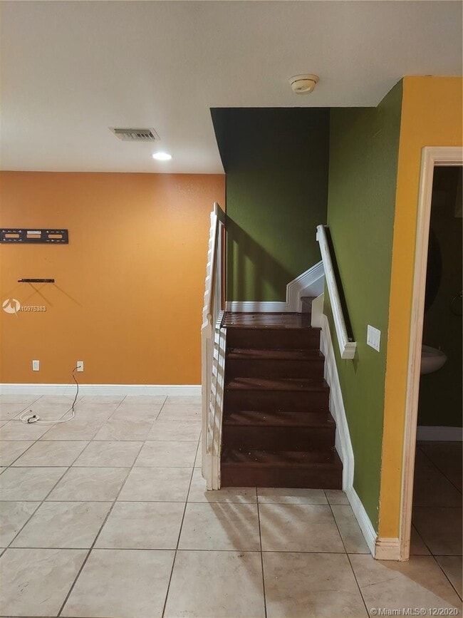 Building Photo - 7991 NW 44th Ct