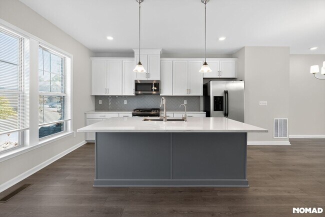 Building Photo - 3447 Hidden Valley Cir