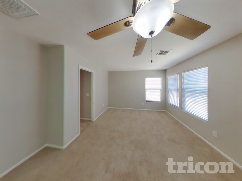 Building Photo - 4940 Naff Ridge Dr