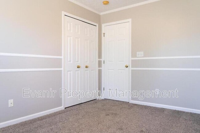 Building Photo - 1142 Deercreek Dr